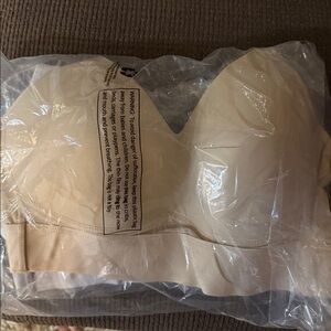 Cream & White Strapless Bra set-size large